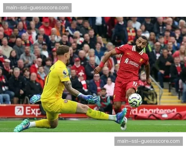 英超第30轮前瞻：利物浦客战布伦特福德，萨拉赫冲击赛季20球里程碑